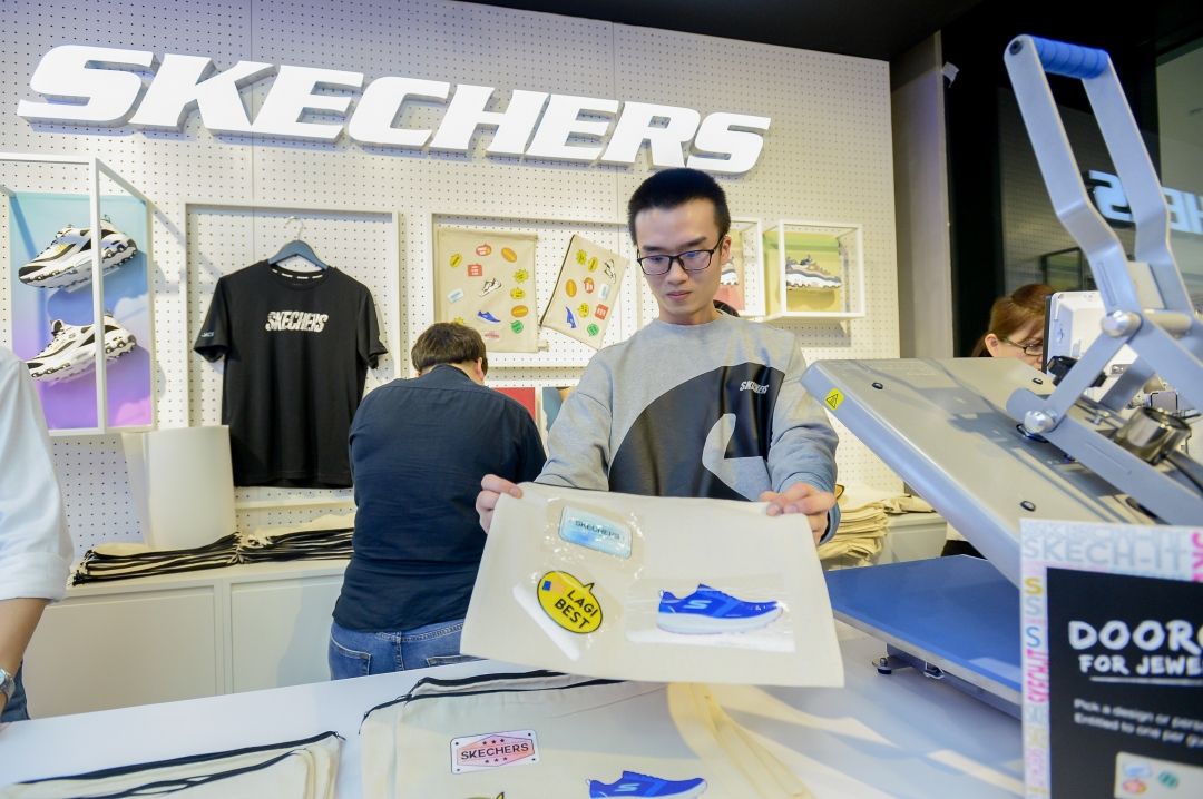 Skechers Jewel Changi Airport Store (6)